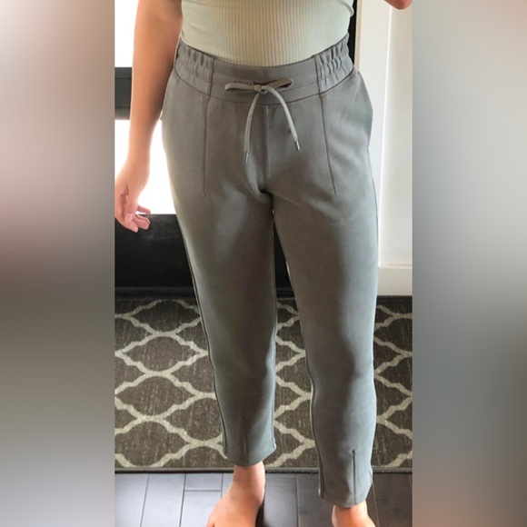 Lululemon Soft Ambitions High Rise Jogger
Grey Sage - Picture 2 of 4